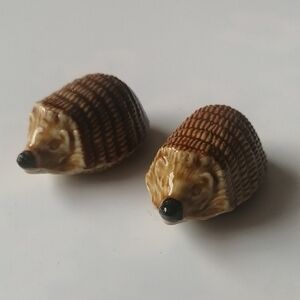 Vintage Wade England Whimsies Miniature Figurines Hedgehog (2)